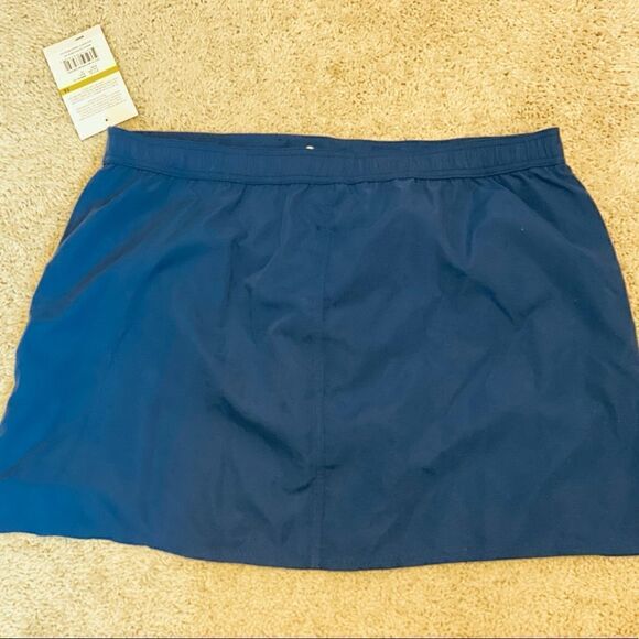 Maxine Of Hollywood Women's 5'' Woven Swim Boardshorts - Picture 4 of 8